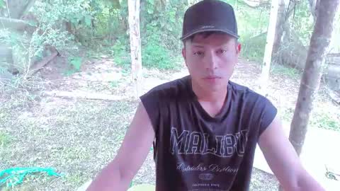 Snapshot of cameron_re chatting on October 21, 7:47 pm cameron_re online show from October 21, 7:47 pm