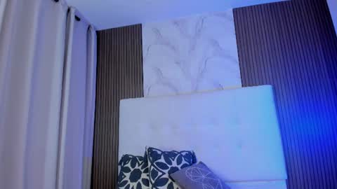 cami_adamss online show from June 17, 2:18 pm