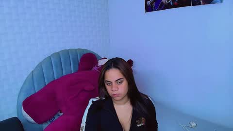 CAMI online show from April 27, 9:46 pm