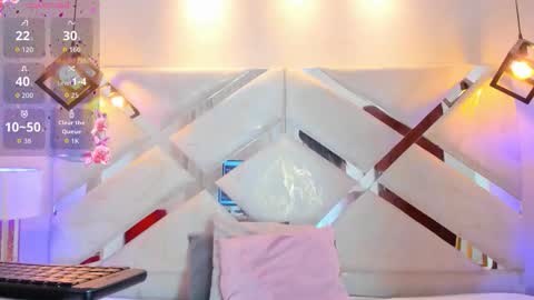 Snapshot of cami_rouxx chatting on October 9, 6:00 am cami_rouxx online show from October 9, 6:00 am