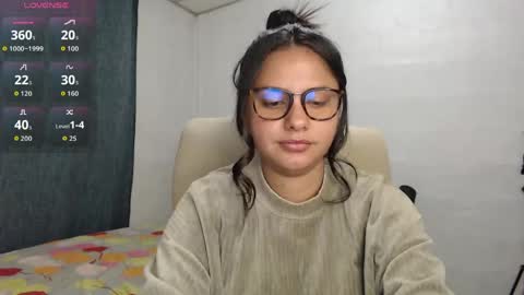 Snapshot of cami_valbuena chatting on April 23, 8:11 pm Camila Valbuena online show from April 23, 8:11 pm