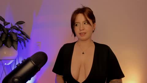 Snapshot of camidoll_10 chatting on January 19, 11:01 am camila online show from January 19, 11:01 am