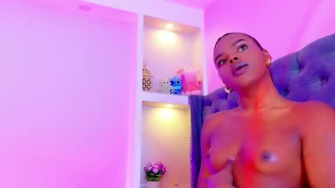 camiestrada online show from December 3, 1:20 pm