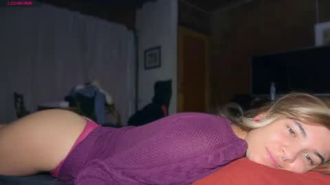camii19y online show from June 8, 1:28 am