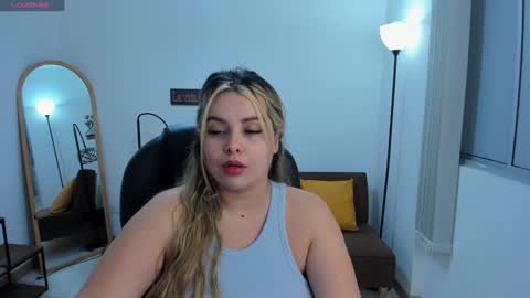 Snapshot of camiilaa1 chatting on January 10, 2:46 am Camila online show from January 10, 2:46 am