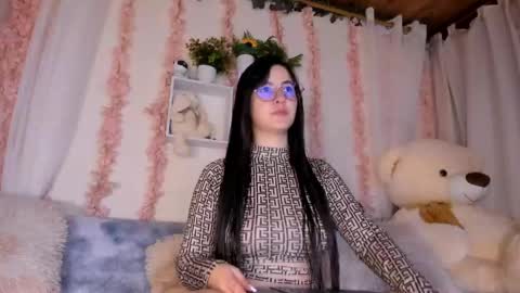 Snapshot of camiilalopee chatting on May 31, 8:43 pm Camii Lopez online show from May 31, 8:43 pm