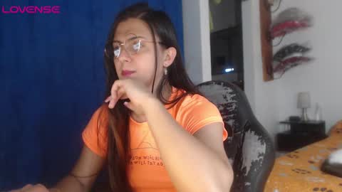 Snapshot of camila_bigcock_ts chatting on October 15, 7:30 am camila online show from October 15, 7:30 am