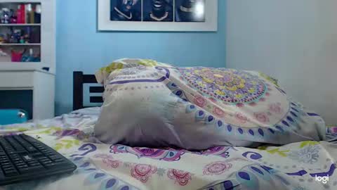 Snapshot of camila_blandexxxx chatting on February 12, 9:01 pm Instagram camila blande1 online show from February 12, 9:01 pm