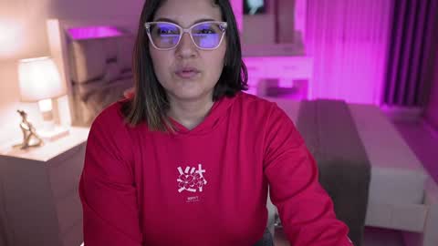 Snapshot of camila_buitrago chatting on December 11, 11:43 pm Camila buitrago online show from December 11, 11:43 pm