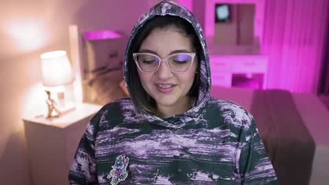 Snapshot of camila_buitrago chatting on December 12, 11:36 pm Camila buitrago online show from December 12, 11:36 pm