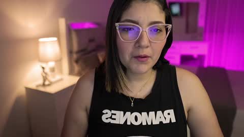 Snapshot of camila_buitrago chatting on December 14, 10:50 pm Camila buitrago online show from December 14, 10:50 pm