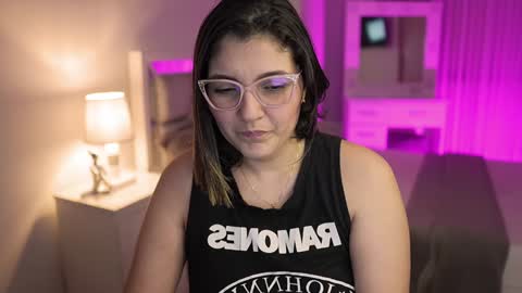 Snapshot of camila_buitrago chatting on December 15, 1:57 am Camila buitrago online show from December 15, 1:57 am