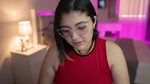 Snapshot of camila_buitrago chatting on December 15, 9:09 pm Camila buitrago online show from December 15, 9:09 pm