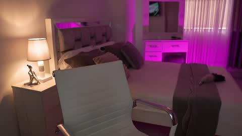 Snapshot of camila_buitrago chatting on December 21, 5:18 pm Camila buitrago online show from December 21, 5:18 pm