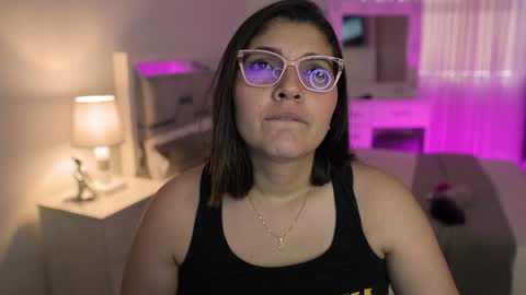 Snapshot of camila_buitrago chatting on December 22, 7:10 pm Camila buitrago online show from December 22, 7:10 pm