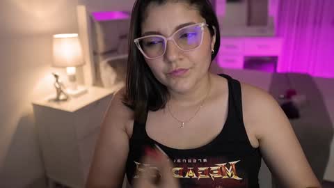 Snapshot of camila_buitrago chatting on December 23, 1:18 am Camila buitrago online show from December 23, 1:18 am