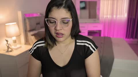 Snapshot of camila_buitrago chatting on December 25, 5:58 pm Camila buitrago online show from December 25, 5:58 pm