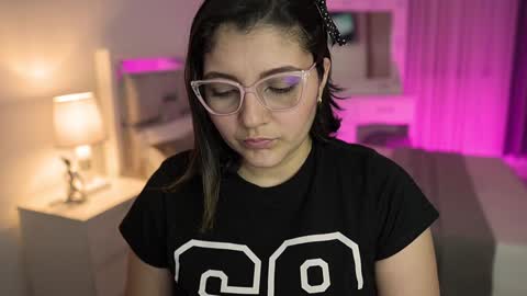 Snapshot of camila_buitrago chatting on January 12, 1:00 am Camila buitrago online show from January 12, 1:00 am