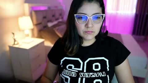 Snapshot of camila_buitrago chatting on March 8, 8:57 pm Camila buitrago online show from March 8, 8:57 pm