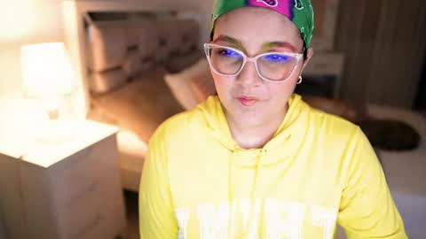 Snapshot of camila_buitrago chatting on October 10, 12:20 am Camila buitrago online show from October 10, 12:20 am