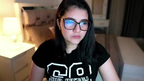 Snapshot of camila_buitrago chatting on January 10, 11:31 pm Camila buitrago online show from January 10, 11:31 pm