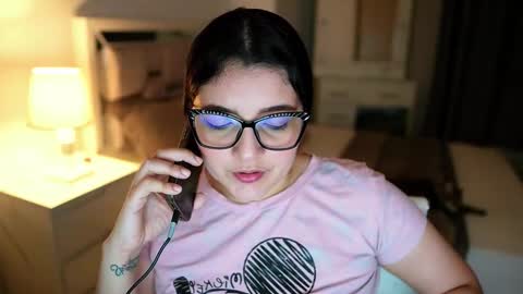 Snapshot of camila_buitrago chatting on January 18, 12:14 am Camila buitrago online show from January 18, 12:14 am