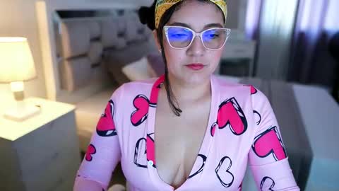 Snapshot of camila_buitrago chatting on February 23, 7:55 pm Camila buitrago online show from February 23, 7:55 pm