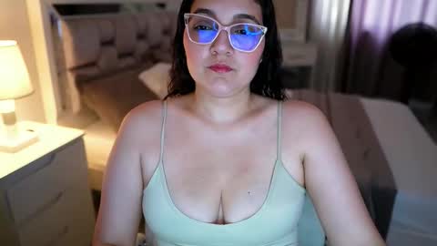Snapshot of camila_buitrago chatting on February 26, 10:20 pm Camila buitrago online show from February 26, 10:20 pm