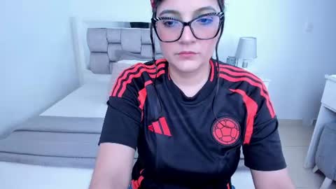 Camila buitrago online show from July 3, 9:10 pm