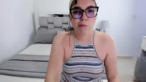 Camila buitrago online show from July 19, 12:47 am