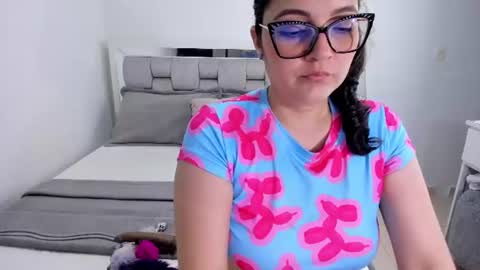 Camila buitrago online show from July 25, 1:15 am
