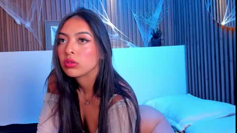 Camila online show from November 5, 3:50 am