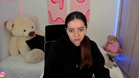  C A M I  online show from December 4, 11:46 pm