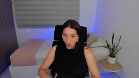  C A M I  online show from February 25, 5:44 pm