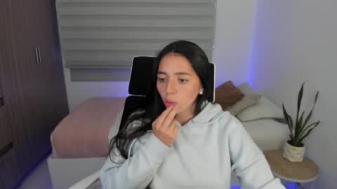  C A M I  online show from March 11, 9:54 pm