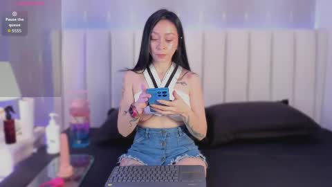 Snapshot of camila_harrington chatting on May 7, 4:07 am CAMI online show from May 7, 4:07 am