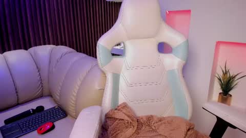 camila_martinez9 online show from July 24, 3:54 pm