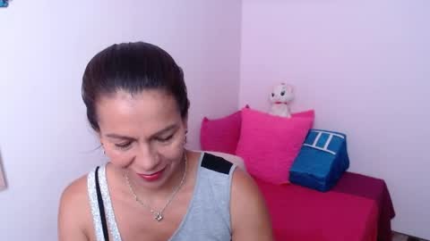 Camila Vargas online show from April 9, 3:39 pm