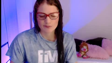 Snapshot of camila_ventura chatting on June 6, 12:54 pm Camila ventura online show from June 6, 12:54 pm