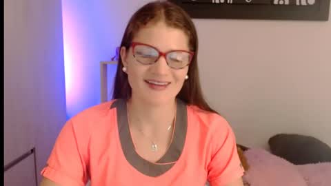 Snapshot of camila_ventura chatting on June 7, 12:09 pm Camila ventura online show from June 7, 12:09 pm