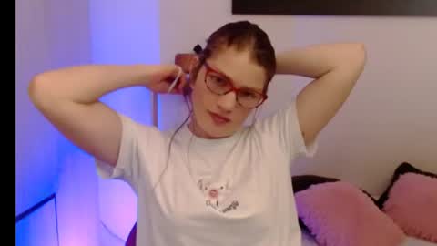 Snapshot of camila_ventura chatting on June 15, 1:02 pm Camila ventura online show from June 15, 1:02 pm