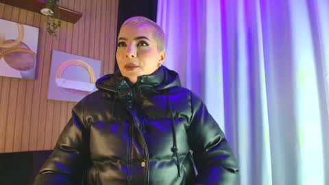 Snapshot of camilaachain chatting on November 20, 5:18 am online show from November 20, 5:18 am