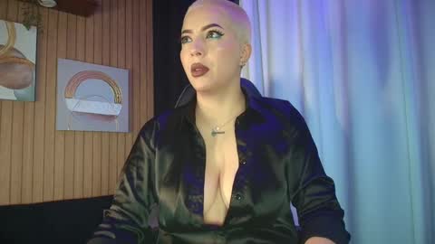 Snapshot of camilaachain chatting on December 16, 5:34 am online show from December 16, 5:34 am