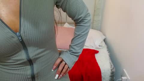 Snapshot of camilah_tk chatting on May 16, 1:13 am Cami online show from May 16, 1:13 am