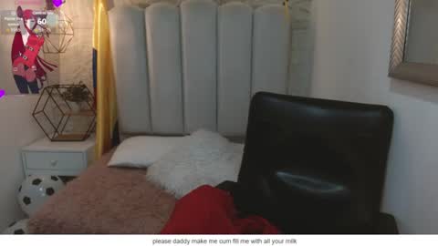 Snapshot of camilah_tk chatting on June 15, 12:18 pm Cami online show from June 15, 12:18 pm