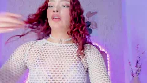 Snapshot of camilarivers chatting on February 9, 9:06 pm Camila online show from February 9, 9:06 pm