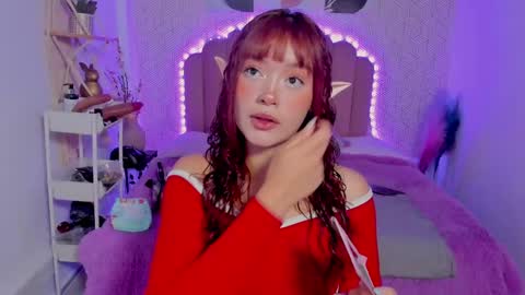 Snapshot of camilarivers chatting on February 19, 11:49 am Camila online show from February 19, 11:49 am