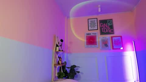 Snapshot of camilarivers chatting on October 1, 11:38 am Camila online show from October 1, 11:38 am