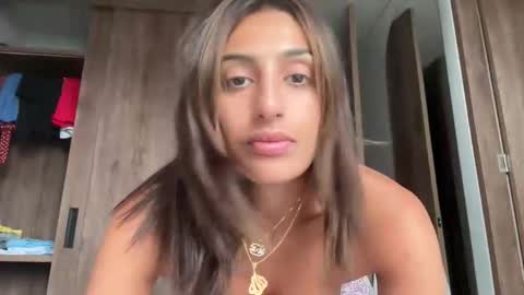camiliakxoxo online show from June 7, 1:15 pm