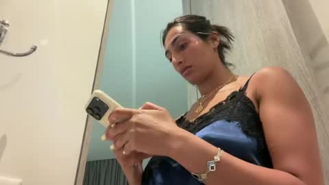 camiliakxoxo online show from July 9, 1:20 am